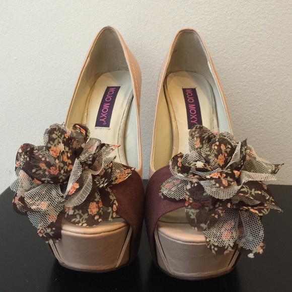 Girly peep toe pumps - Picture 2 of 4