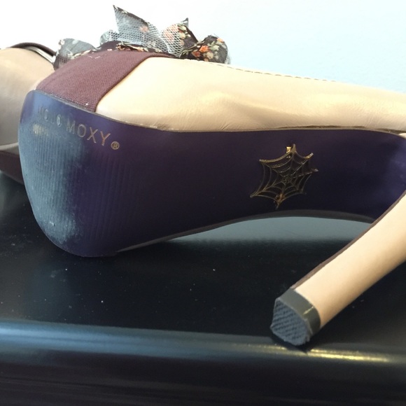 Girly peep toe pumps - Picture 4 of 4