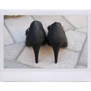 Lulu's Shoes - Black Flirty Heels Lulu's Shoes - Black Flirty Heels