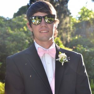 Meet your Posher, Devin