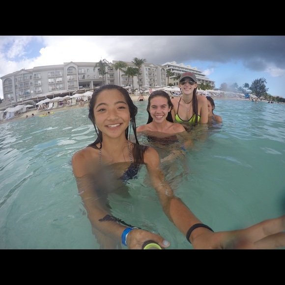 Meet your Posher, Julia - Picture 1 of 1