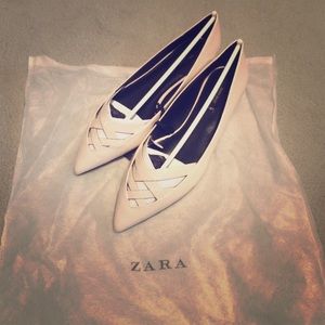 Zara Cross stap pointed flats