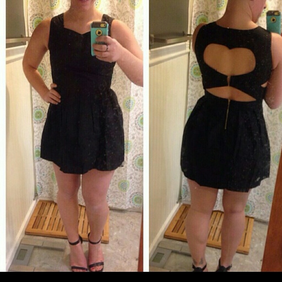 Boutique heart shaped back dress