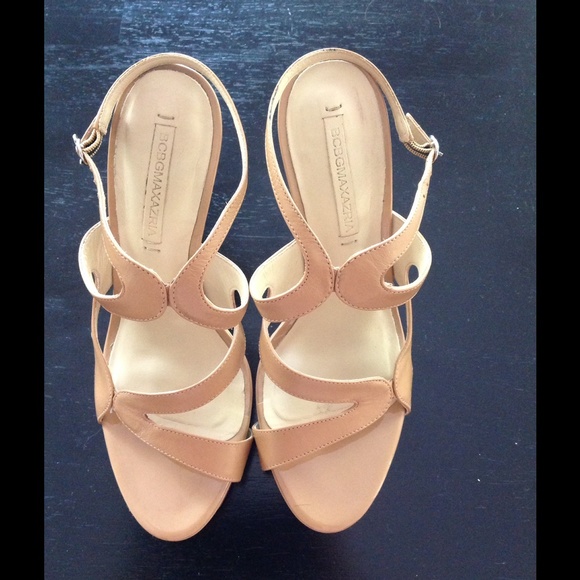 BCBGMAXAZRIA nude heels size 8 - Picture 2 of 4