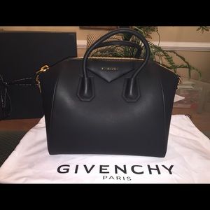 💰SOLD💰 Givenchy Antigona Large Tote