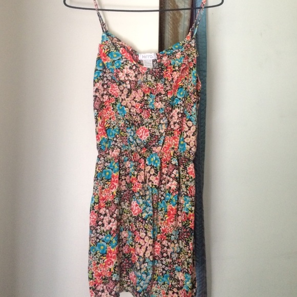 Kirra dress, floral print, size medium - Picture 1 of 4