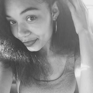 Meet your Posher, Ivy