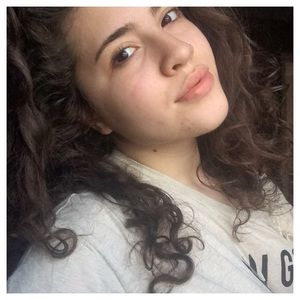 Meet your Posher, Yasmin