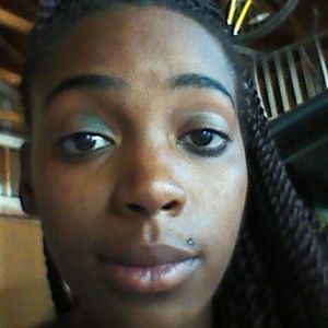 Meet your Posher, Candace