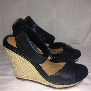 Dolce Vita black leather wedge sandals 5m