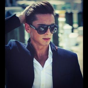 Meet your Posher, Juan