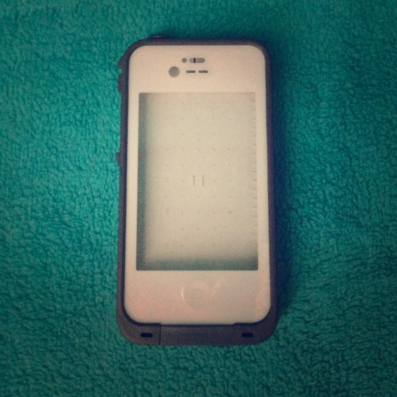 LIFEPROOF iPhone 4s case