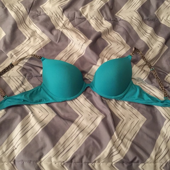 VS PINK bra