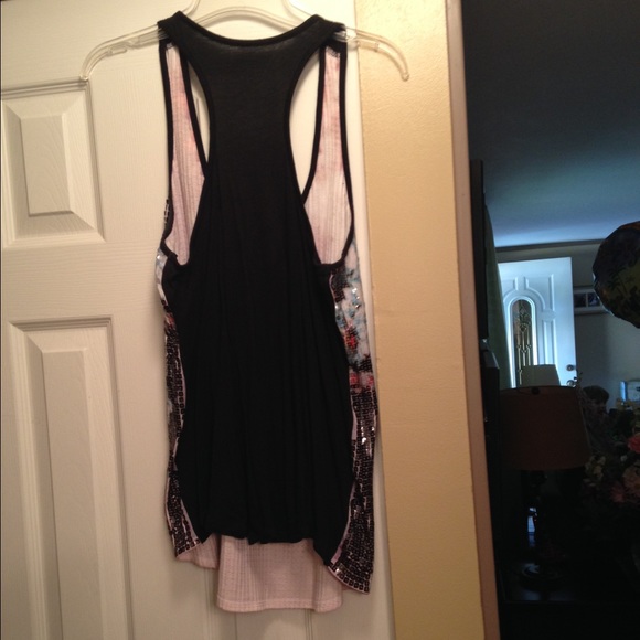 Sequined tank - Picture 2 of 2
