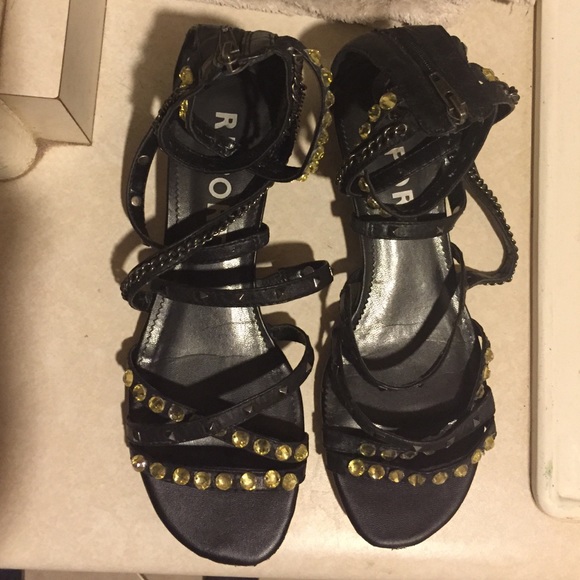 REPORT strappy black gladiator sandals