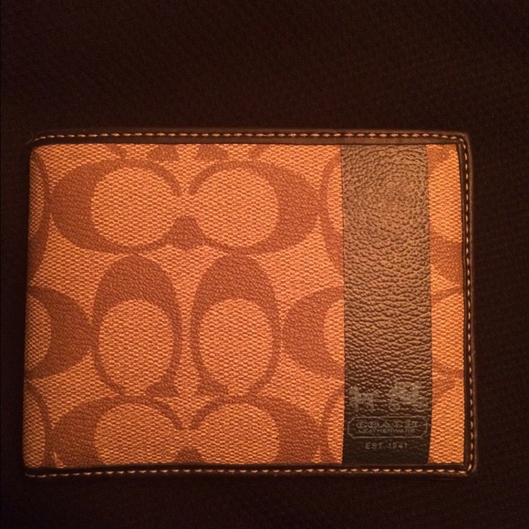 Coach wallet - Picture 1 of 4