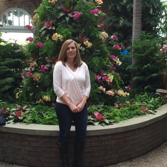 Meet your Posher, Kathy - Picture 1 of 1