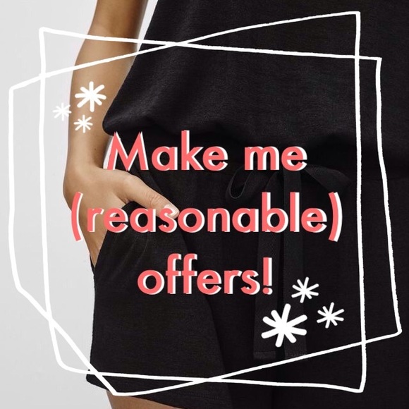 Brandy Melville Tee - Picture 3 of 3