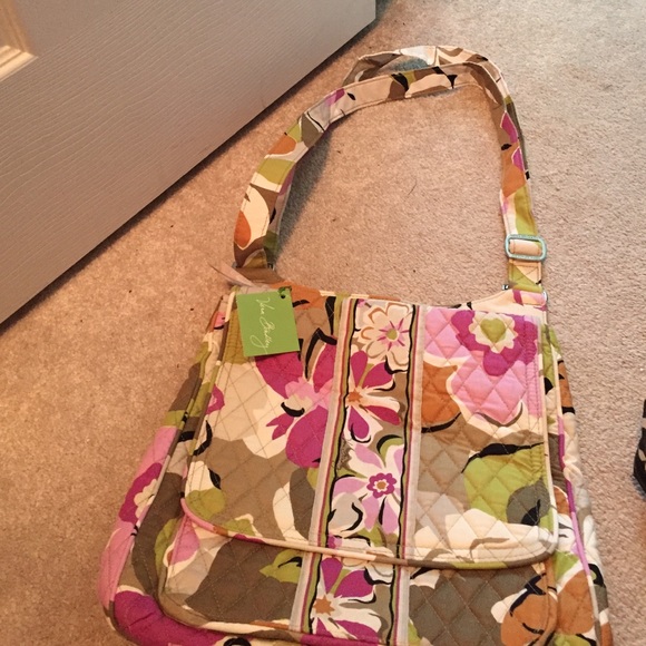 Vera Bradley cross body - Picture 2 of 4
