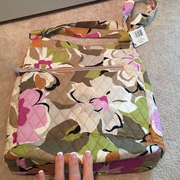 Vera Bradley cross body - Picture 3 of 4
