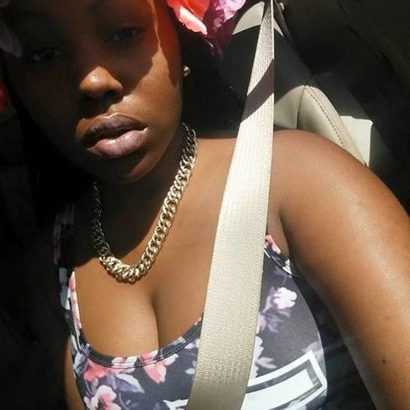 Meet your Posher, Amber - Picture 1 of 1