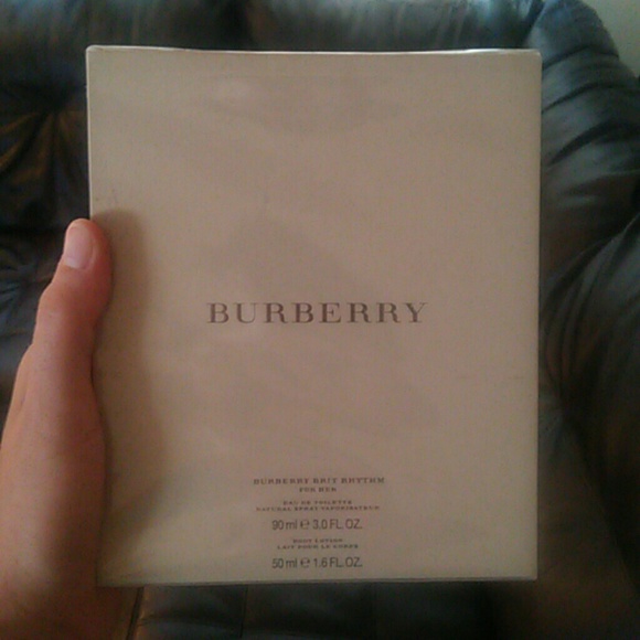 Burberry Brit Rhythm - Picture 1 of 3