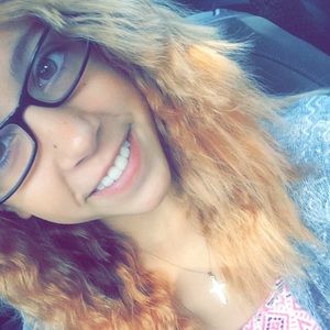 Meet your Posher, Lindsey