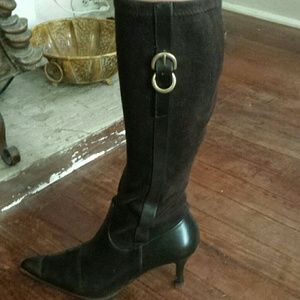 Beautiful dark brown boots