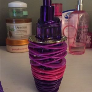 Justin Bieber girlfriend perfume
