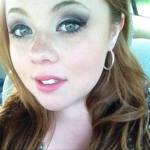 Meet Your Posher , Caryn! 💋