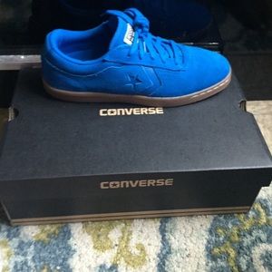 Converse blue