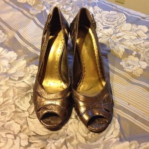 Metallic bronze sandals