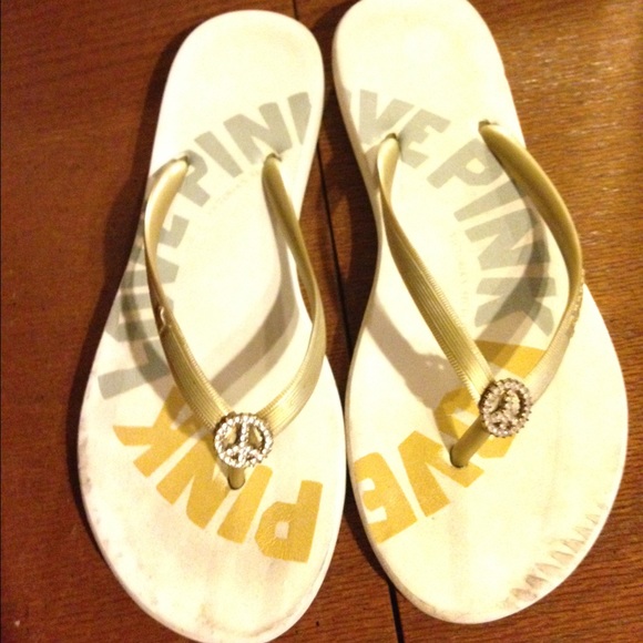 Peace VS flip flops