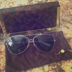 Tory burch aviator sunglasses in gun metal