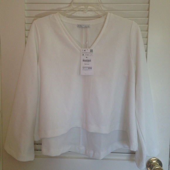 BRAND NEW Zara Trafaluc bell sleeve v neck shirt