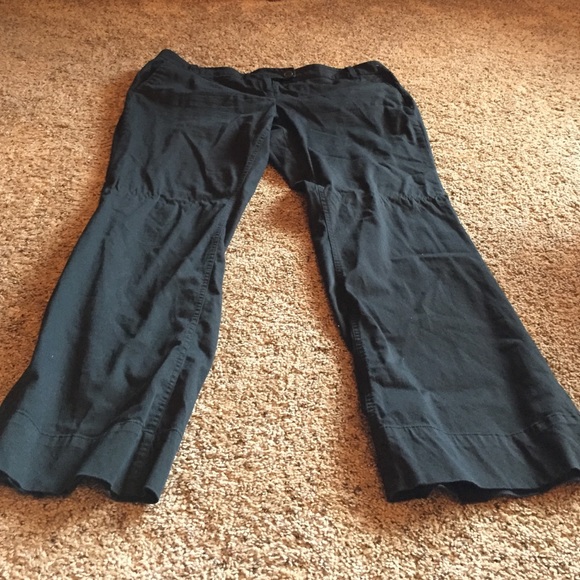 NEW YORK AND COMPANY BLACK TROUSERS