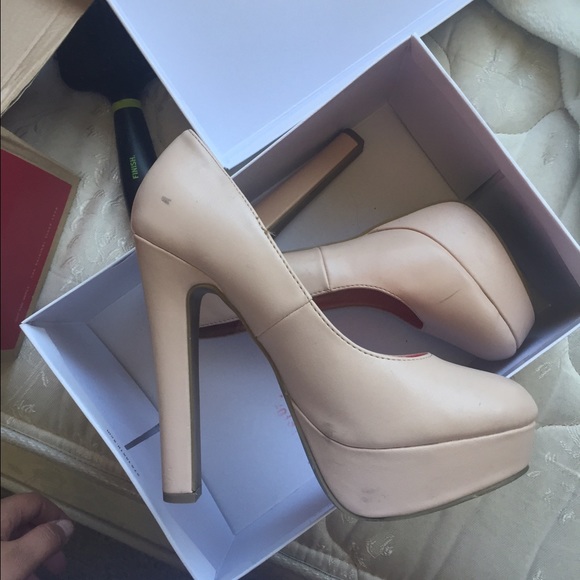 Pumps - Picture 2 of 3