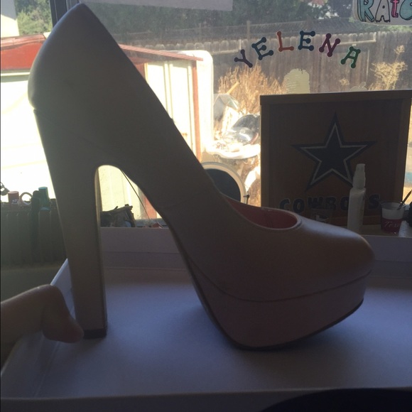 Pumps - Picture 3 of 3