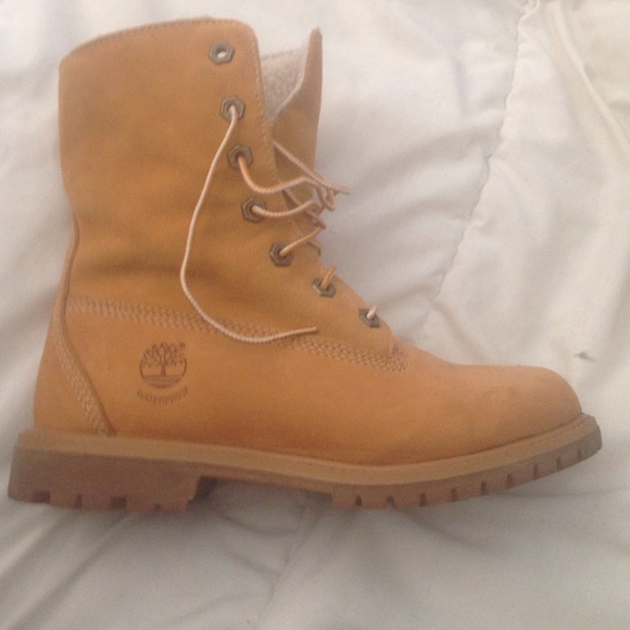 SOLD ON MERC - Picture 3 of 4