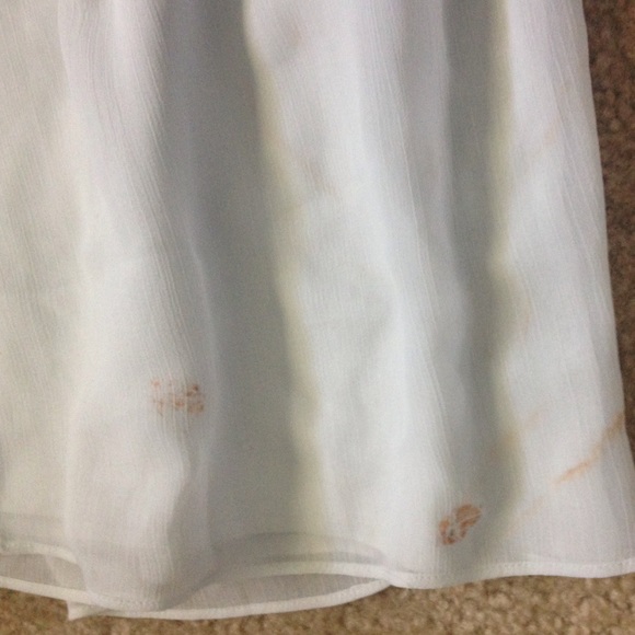 Beautiful white, short dress. Only worn once! - Picture 3 of 4
