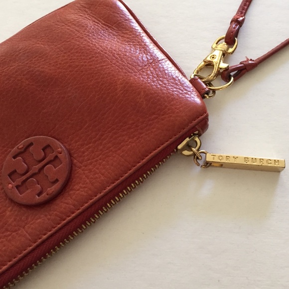 Tory burch mini wristlet - Picture 3 of 3