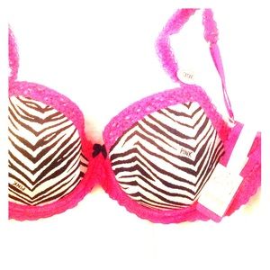 BUNDLE VS tiger striped bra, and black lace bra