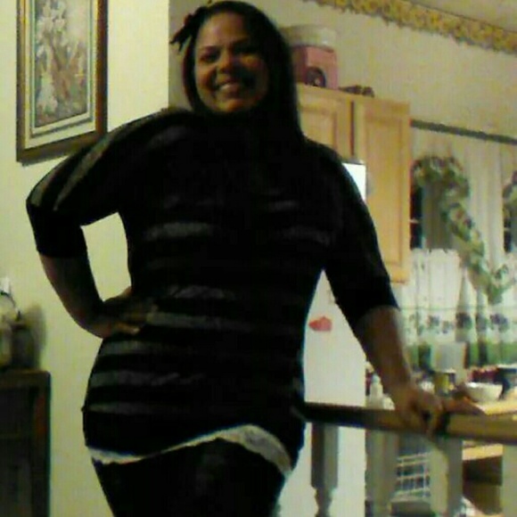 Meet your Posher, Zamara - Picture 2 of 3