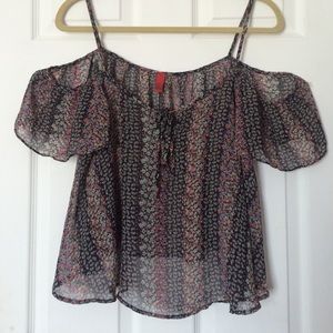 Over the shoulder Top 🎉🌻🎡