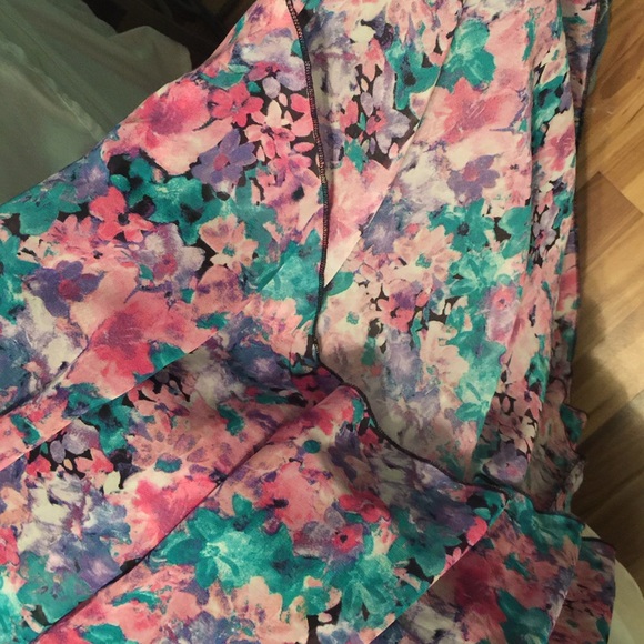 High low dress ❤️ - Picture 3 of 4