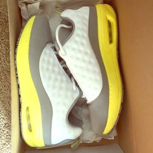 AIR JORDAN CMFT MAX AIR 13 (5Y)