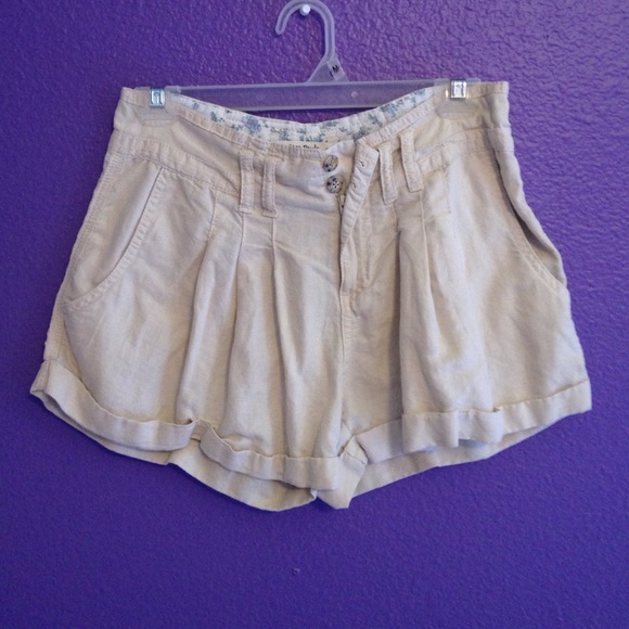 Free people ~ cream shorts - Picture 1 of 3