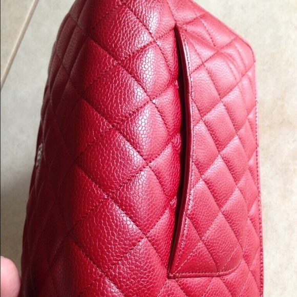 Rare find! Chanel WOC true red silver chain - Picture 3 of 4