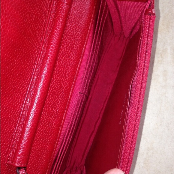 Rare find! Chanel WOC true red silver chain - Picture 4 of 4