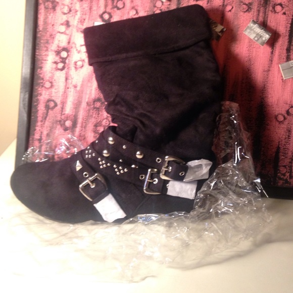 DONATED! 🎶Brand New Suede Studded Slouch Boots🎶 - Picture 4 of 4